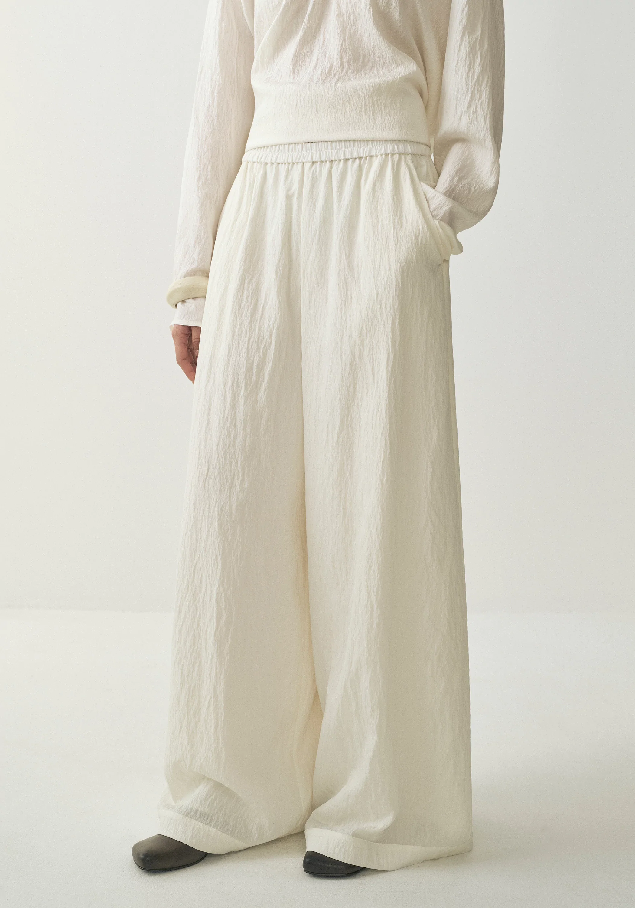 Crinkled Wide-leg Pants - Image 11