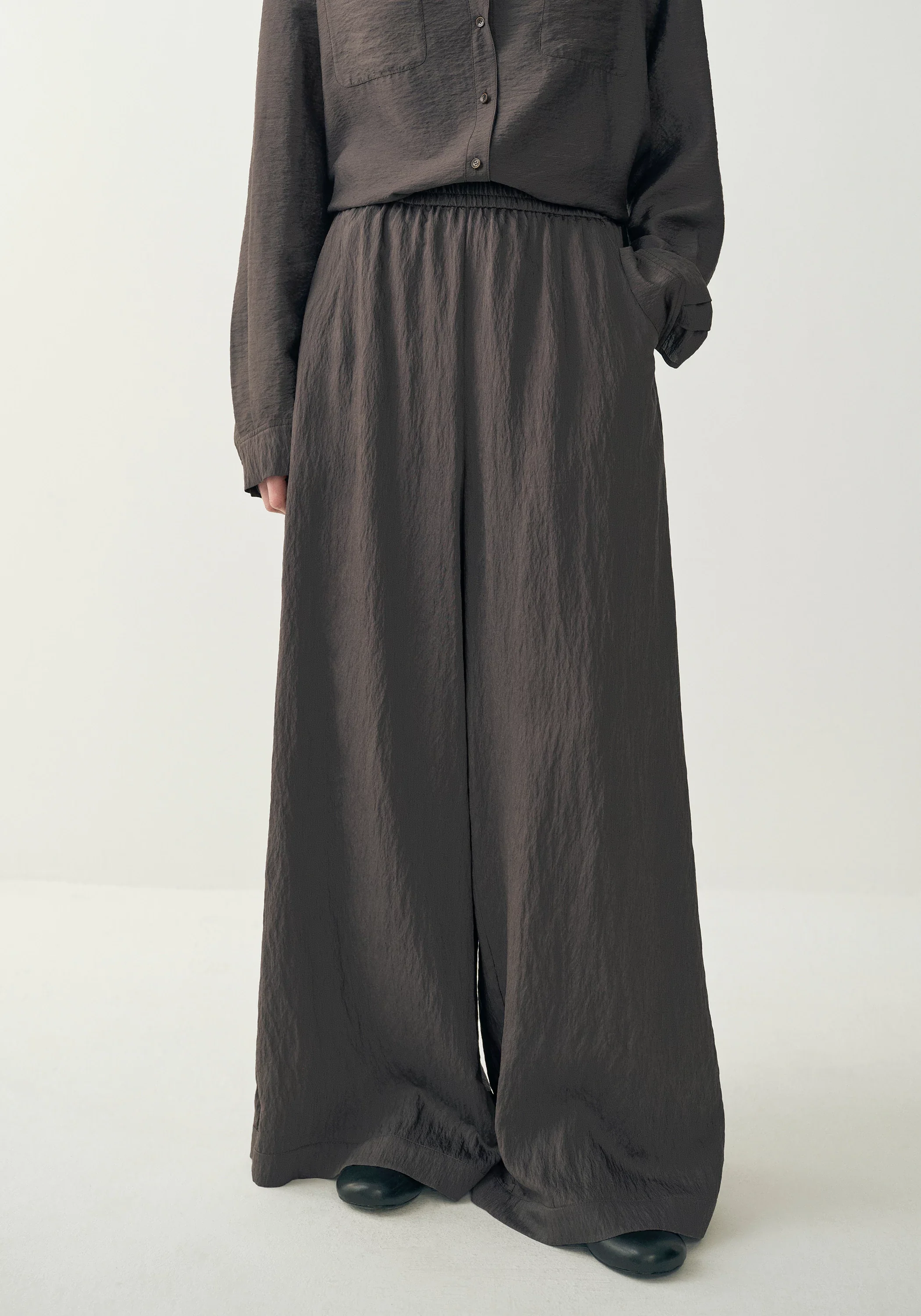 Crinkled Wide-leg Pants - Image 5