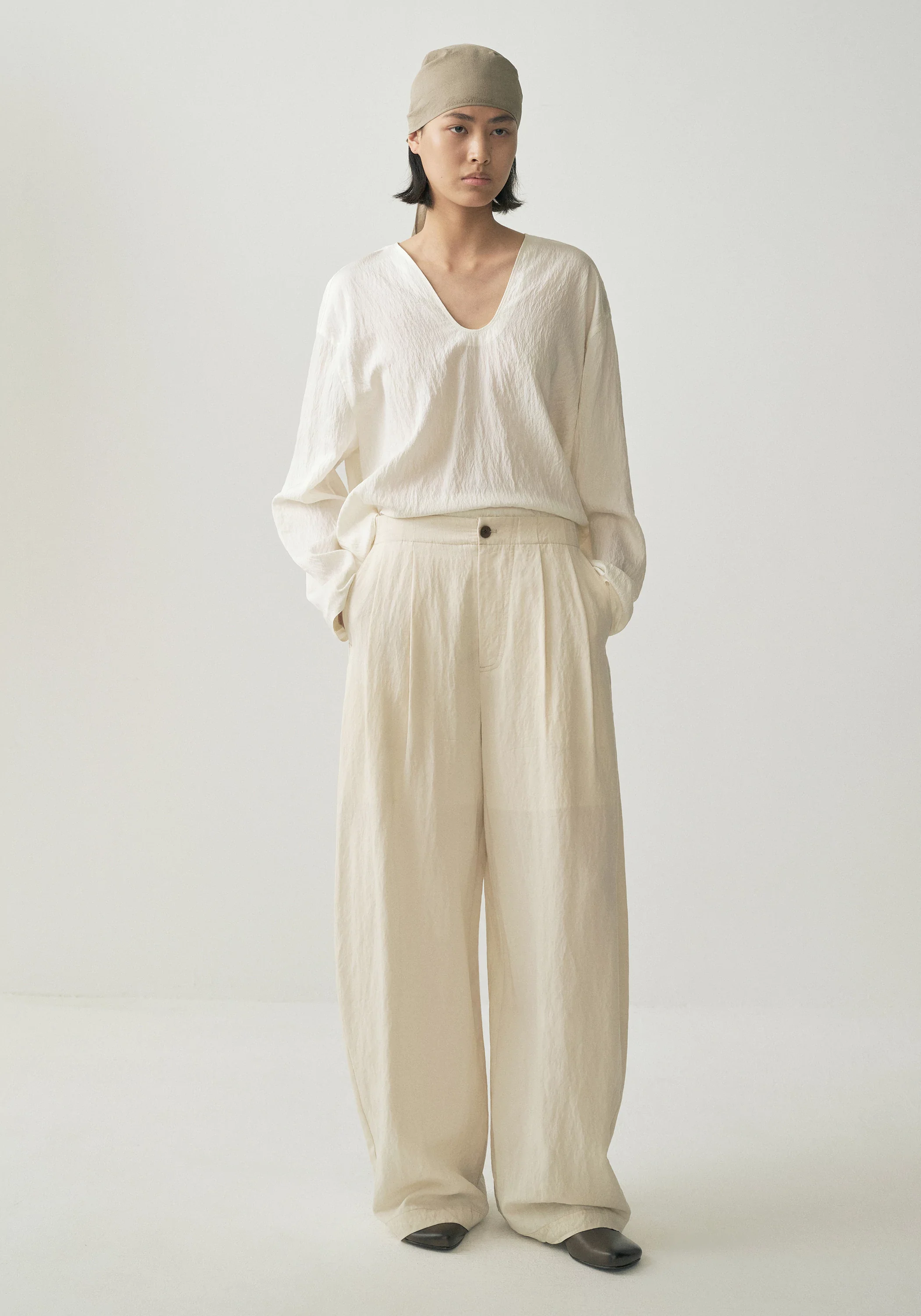 Drawstring Curved Pants - Image 10
