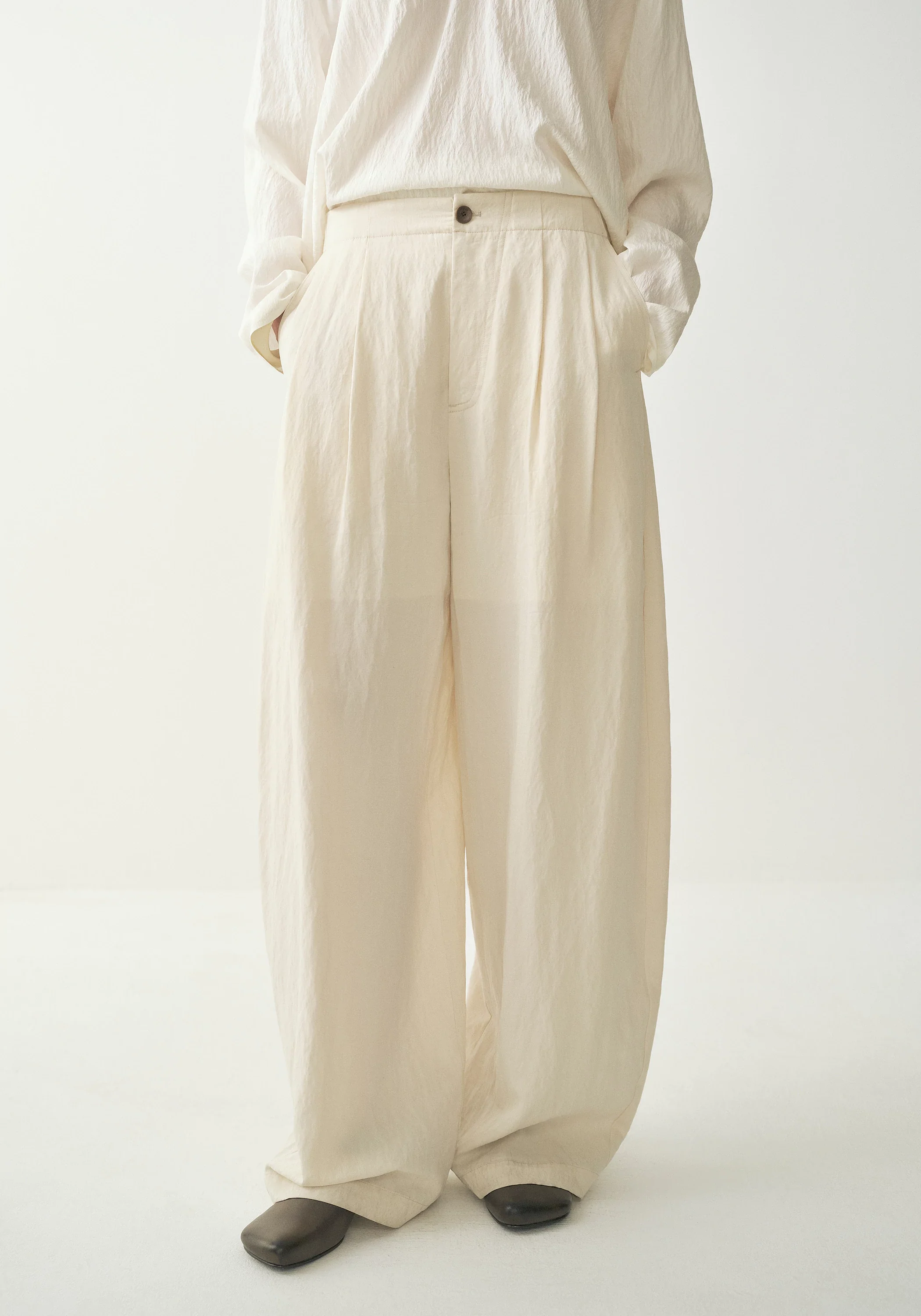 Drawstring Curved Pants - Image 13