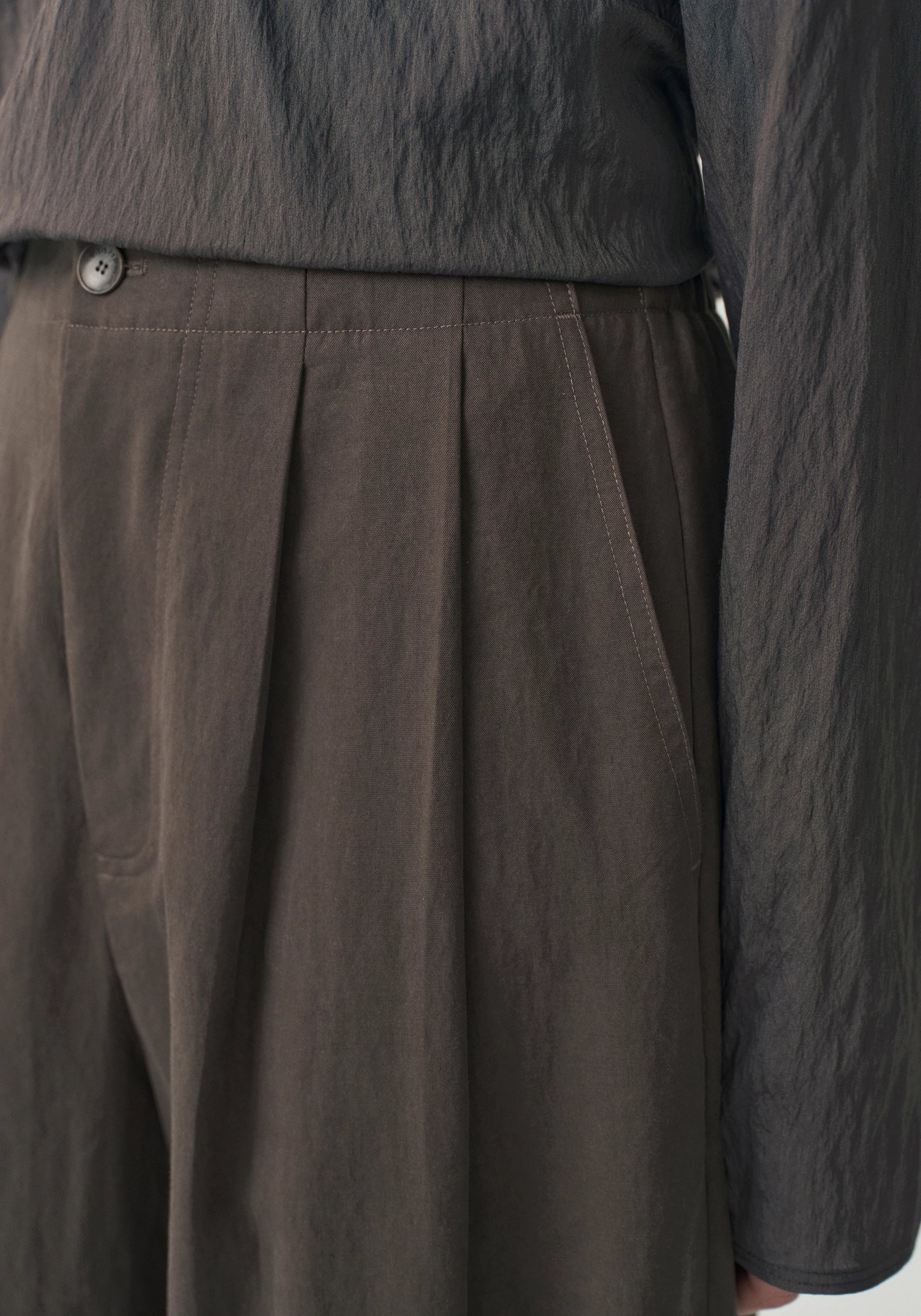 Drawstring Curved Pants - Image 7