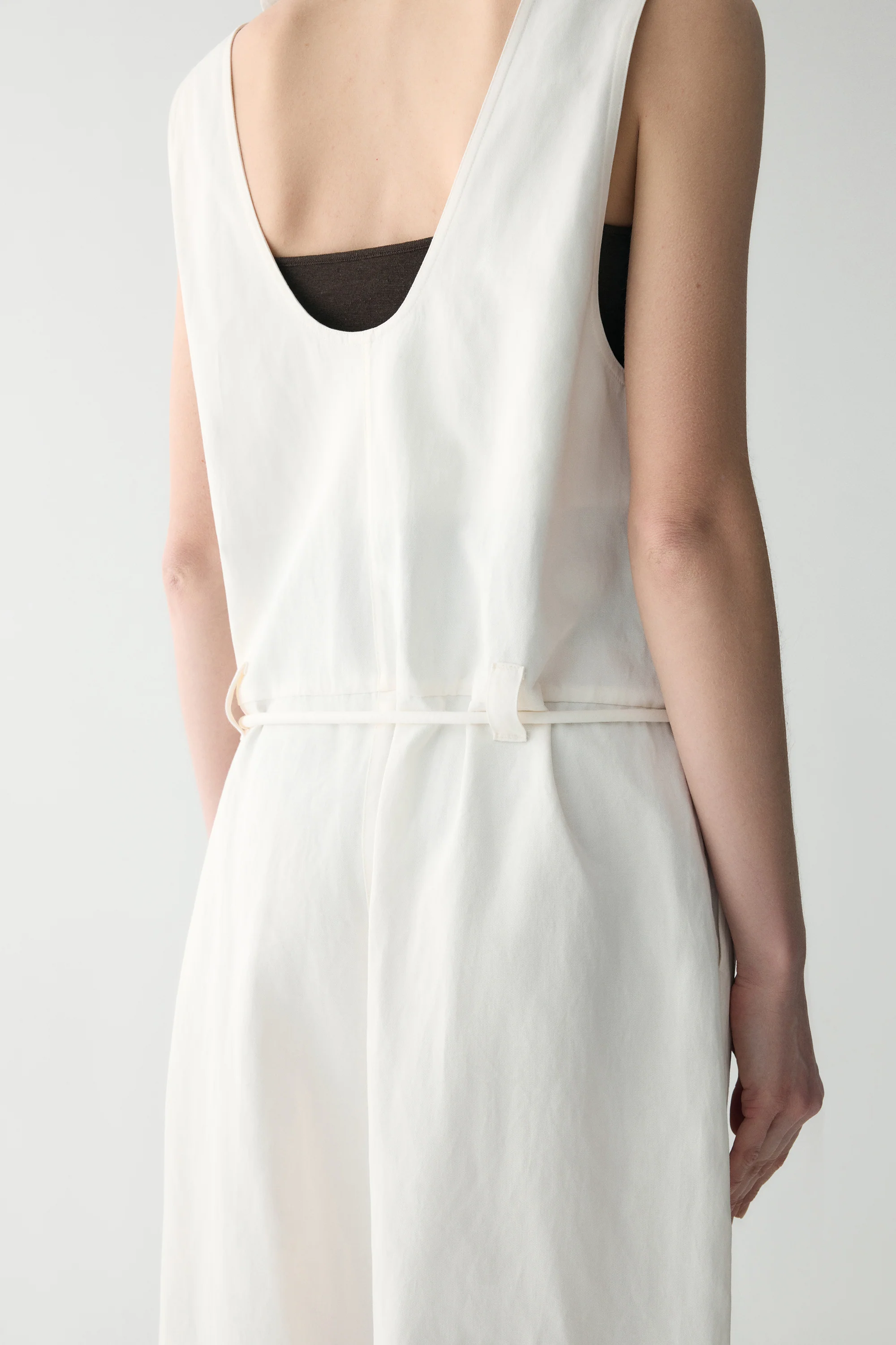 Curved Cotton-linen Jumpsuit - Image 15