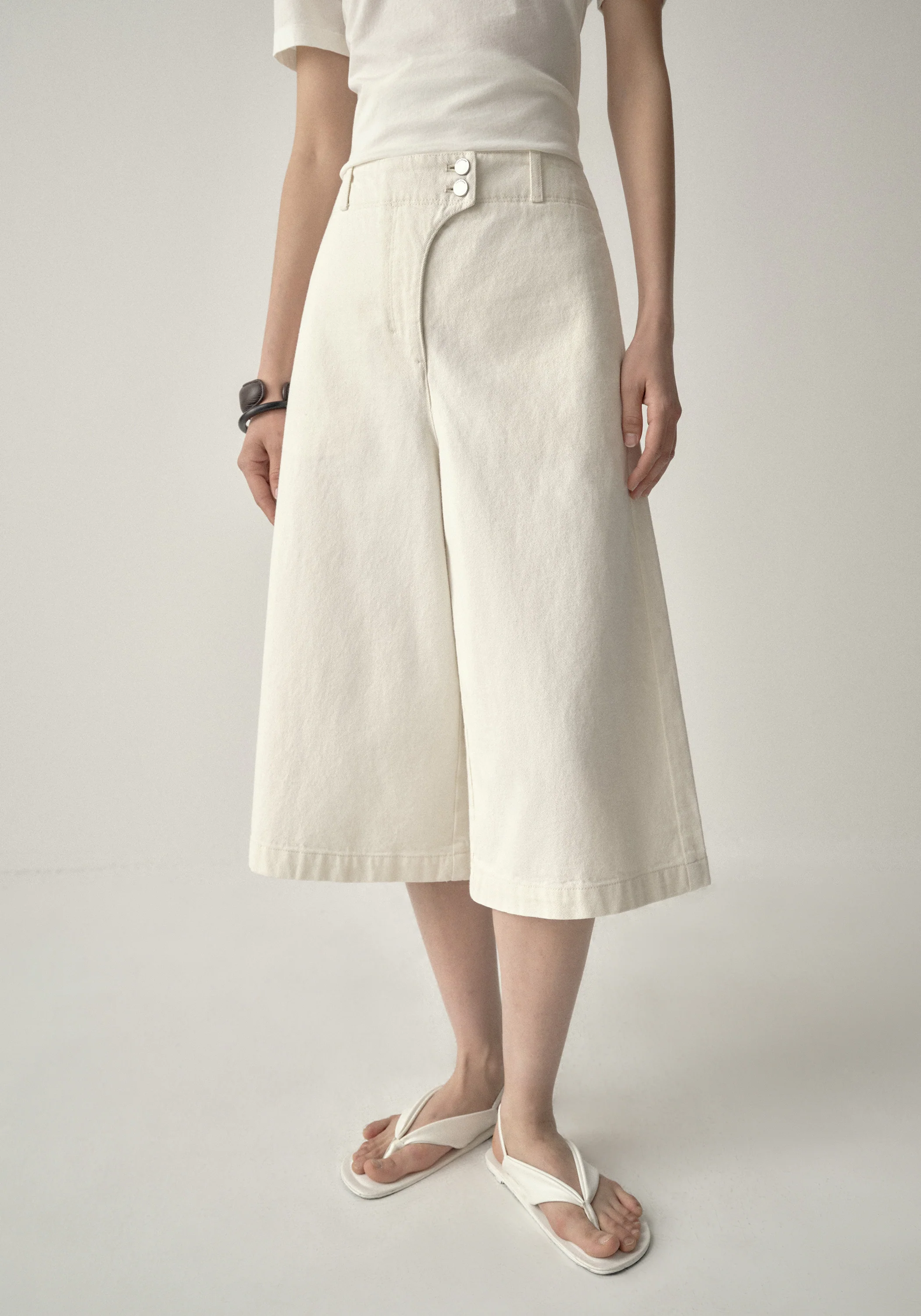 Low-rise Cropped Jeans - Image 16