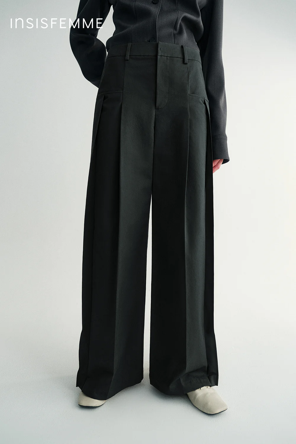Pleated Wide-leg Trousers - Image 7