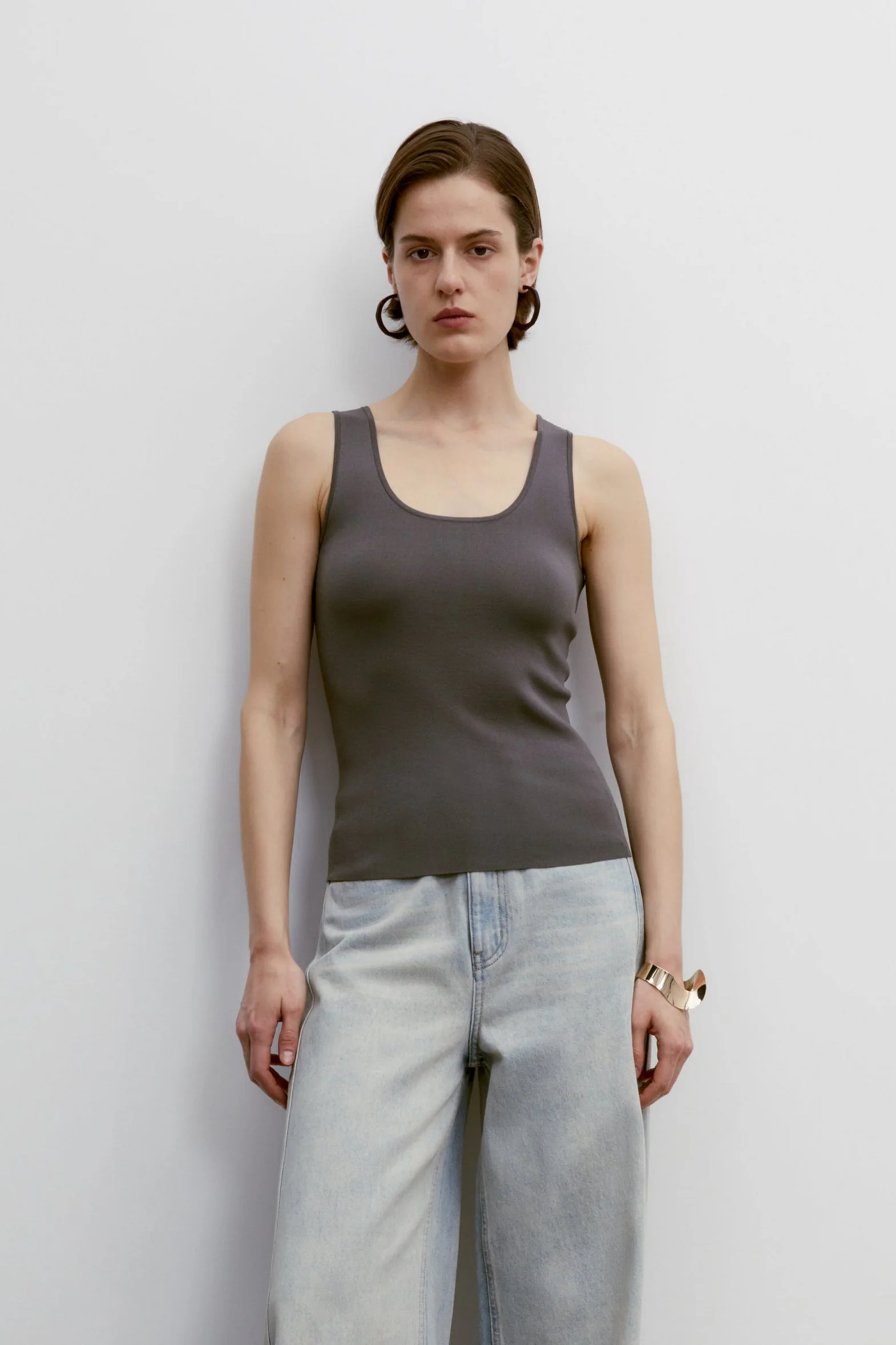 U-line Tank Top - Image 4
