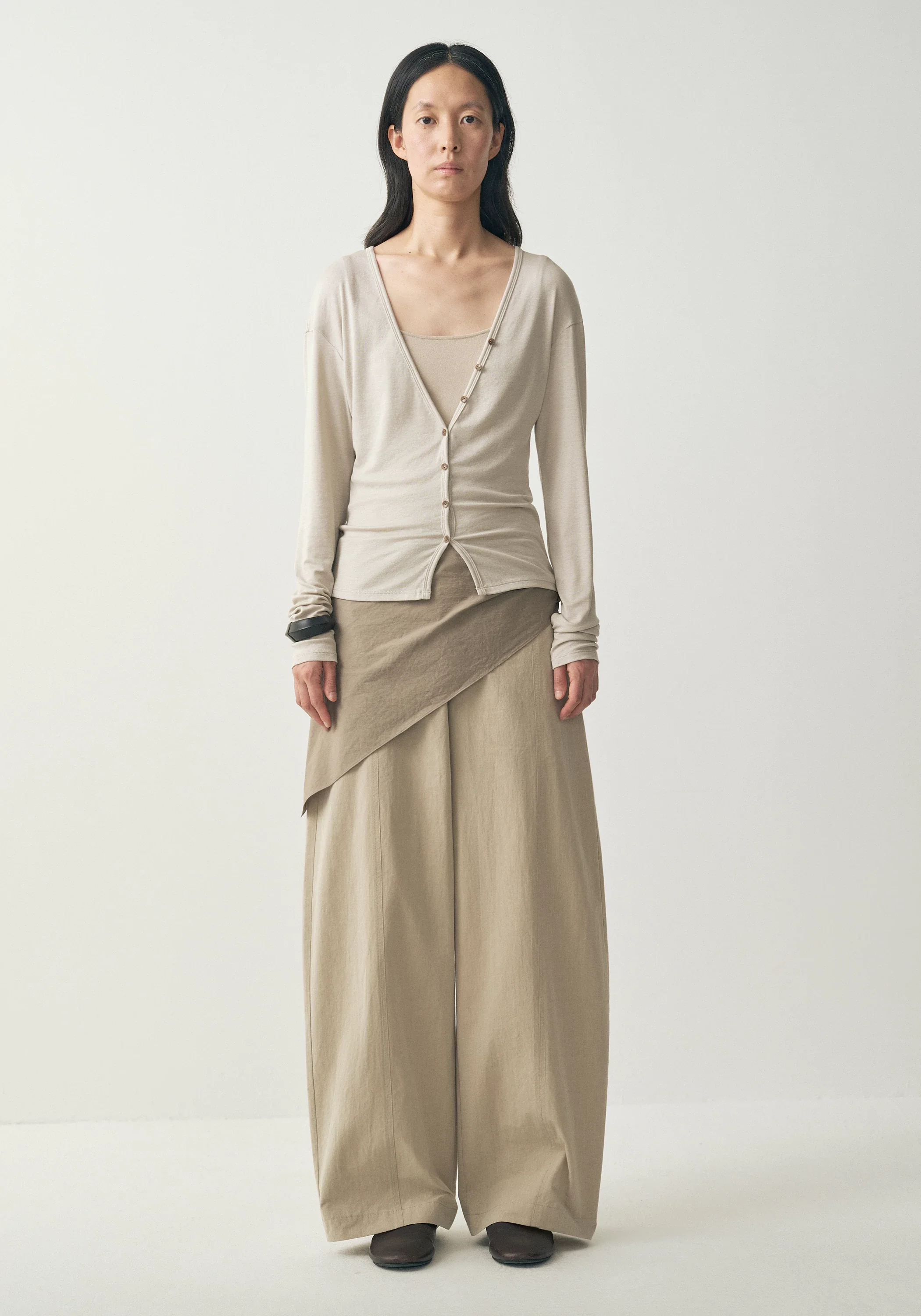 V-neck Cardigan - Image 12