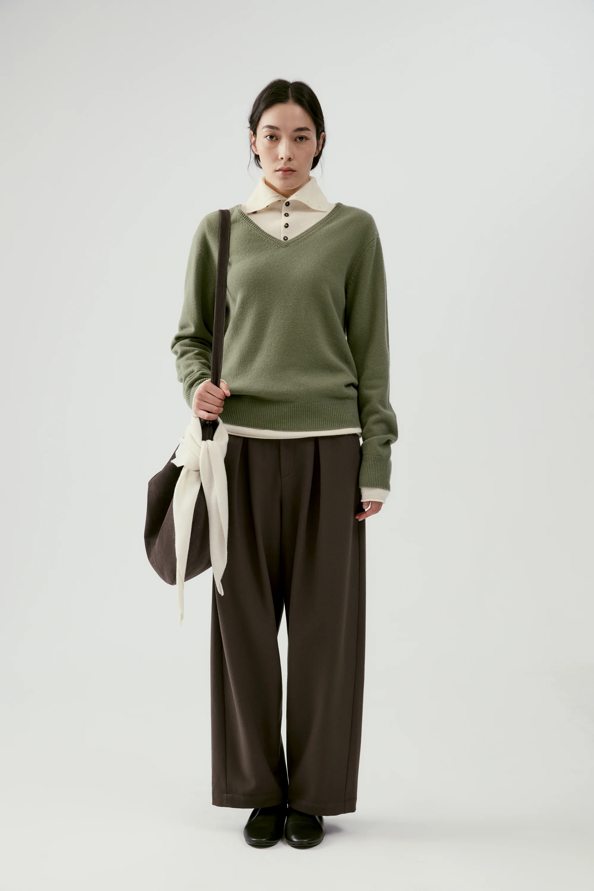 V-neck  Knitted Top - Image 13